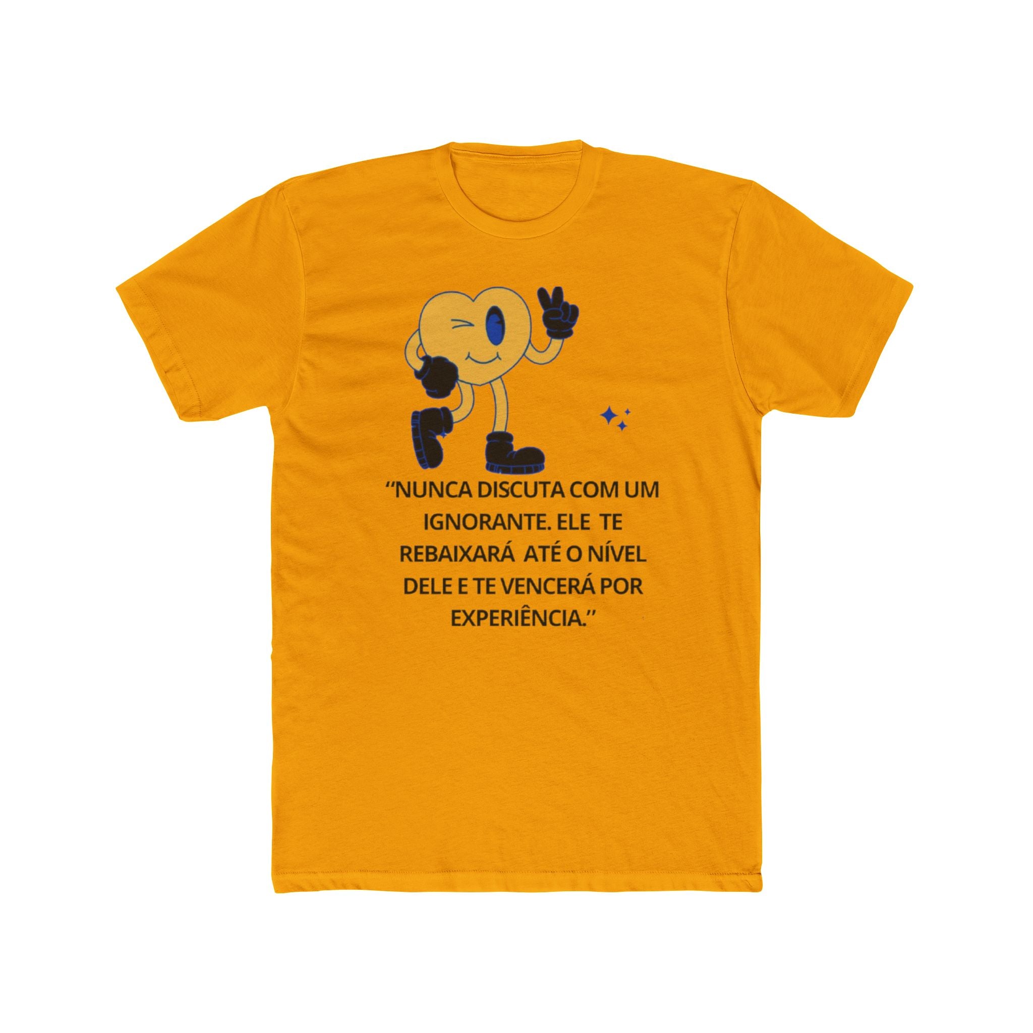 A camiseta "Nunca discutir com um ignorante"